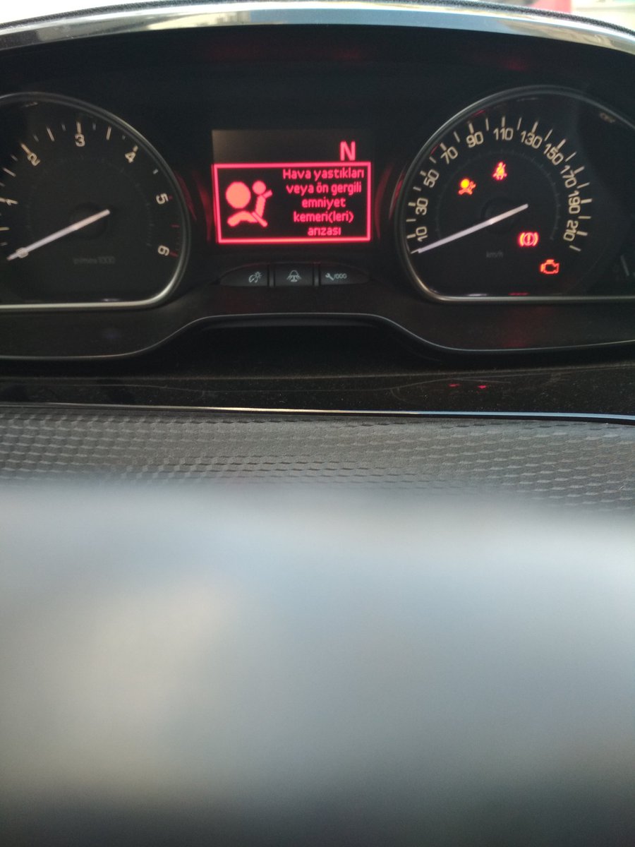 slmgnn's tweet photo. @peugeotitalia https://t.co/tQdwE1BJtL