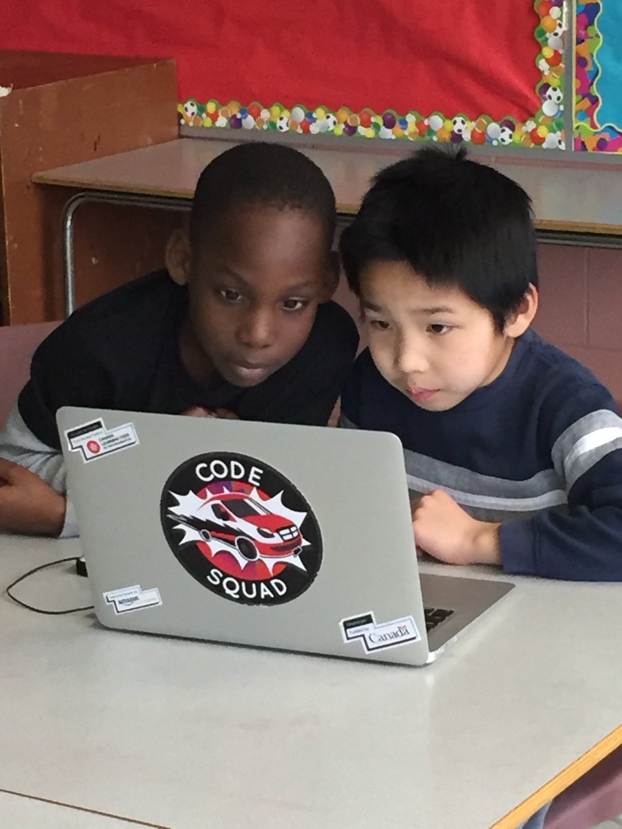 brookhaven_ps's tweet image. There’s a “buzz” in the room - learning to code! #teacherslearningcode #studentengagement @learningcode @LC1_TDSB @TDSBNardiAddesa