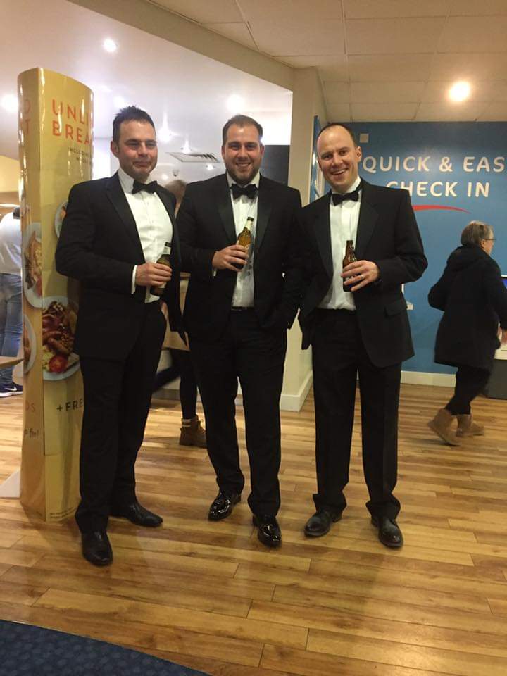 MakeItFlooid's tweet photo. All arrived and waiting for the awards! https://t.co/Hc7FaUNb65