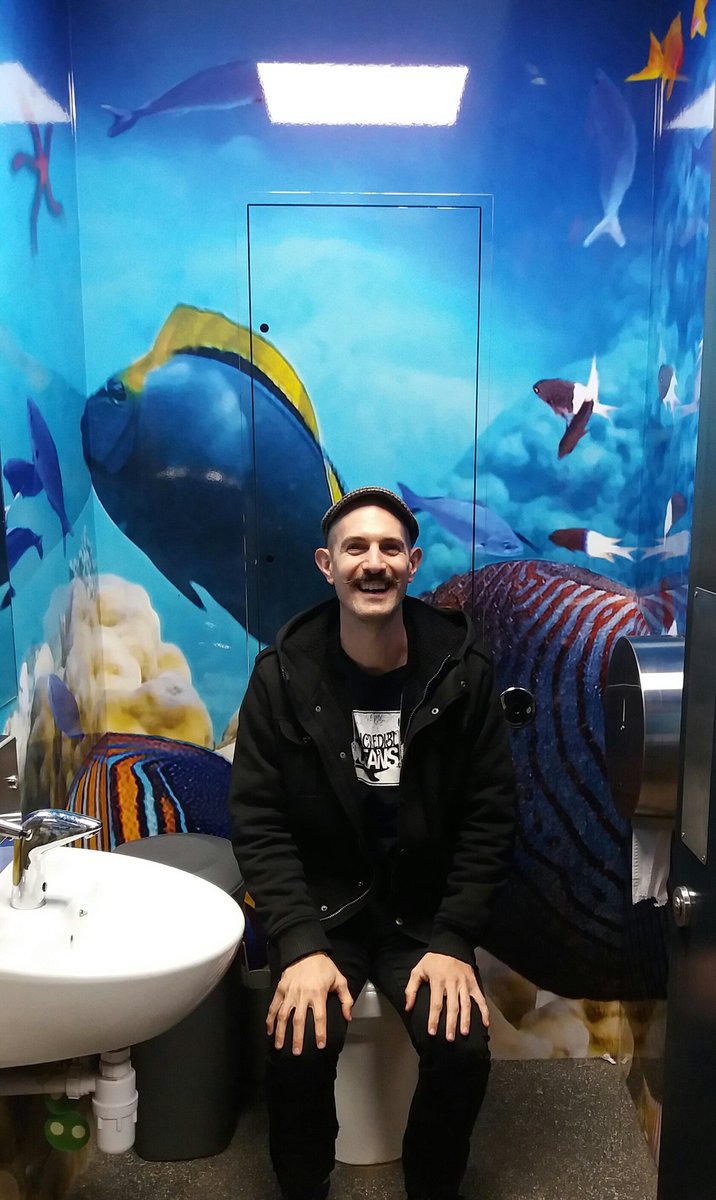 Russell_Arnott's tweet photo. Team @CheltSciFest #LabLive2018 en route to Gainsborough & found the most amazing toilet at Wittering Service Station off the A1.
ππ π‘π©
Q: why did the sand blush?
A: because the sea weed! https://t.co/C78MHJCRla