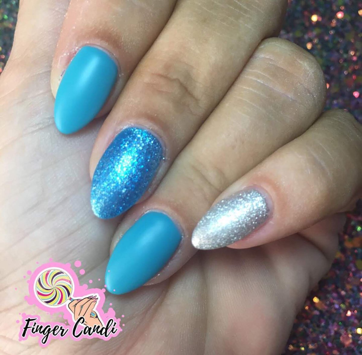 Platinum Collection 
💙Blue Wish💙
😇Halo Ring😇
▪
Link to purchase-
bit.ly/2qVCxUv
▪
#kikilondon #kikilondongel #gelnails #gelpolish #Kikilondonnails #Platinum
▪
Picture by-
instagram.com/fingercandi