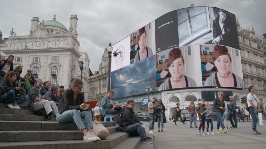 cashinvestigati's tweet photo. #Cashinvestigation @cashinvestigati  En Angleterre, @kathsansom et Sling the Mesh @MeshCampaign ont balancé leurs prothèses. En France les victimes et @nleblevennec se mobilisent aussi. Retrouvez les sur @BPerineales et sur https://t.co/1KgxXQ9mcd https://t.co/RR0HNBhEeQ