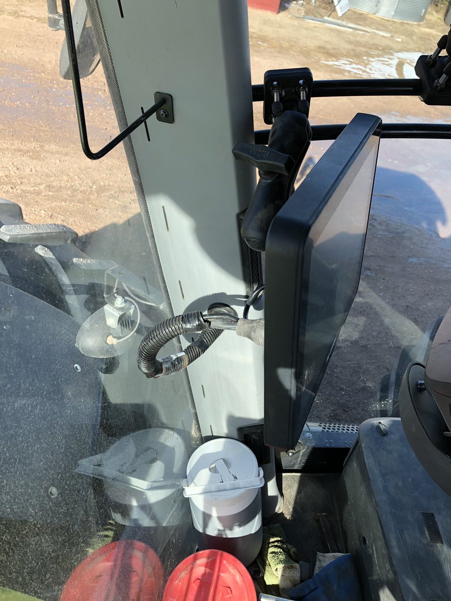 TalbertPreston's tweet image. Myth Busted: “Third party installs aren’t clean and there are cables everywhere.” False. A little time and effort, and the #InCommand1200 looks factory installed ready for autosteer with the #steercommand @AgLeaderTech @CLAAS_America