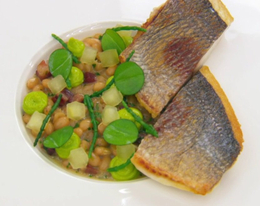 Big win for Matthew on tonight's #mastercheftheprofessionals. Beautiful sea bream &amp; oyster: A potential winner?