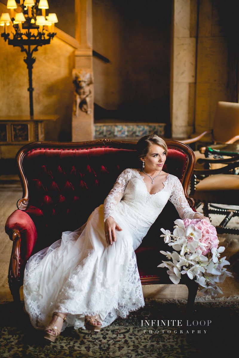 TheInfiniteLoop's tweet image. She thinks, therefore she is. #infiniteloopphotography #love #thatsdarling #photooftheday #theknot #weddingphotographer #miamiweddingphotographer