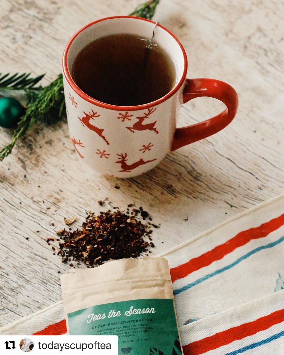 TeaTimeMag's tweet image. It's the most wonderful time of the year, and that calls for a hot cup of a beloved holiday tea. @todayscupoftea choice of @varieteas "Teas the Season" sounds like a flavorful brew to enjoy. #TeaTimeMagFeed #Repost #HolidayTea #ChristmasTea #TeaTimeMagazine #TeaTime
