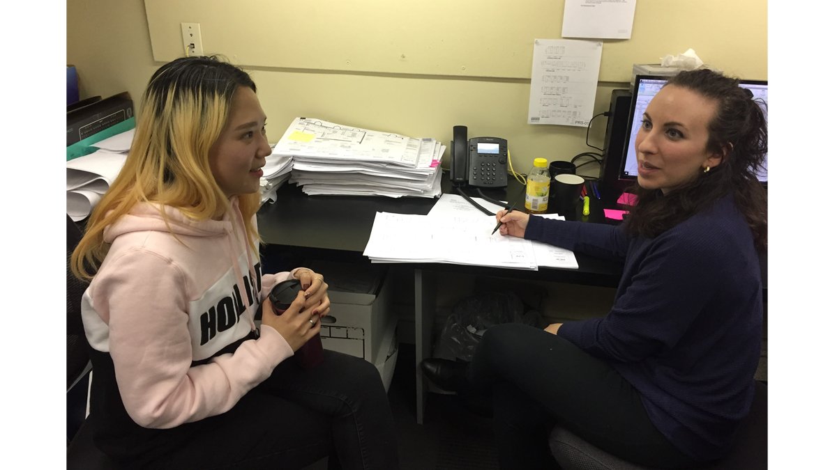PZS_Architects's tweet photo. Great having Chloe here at PZS as part of the Professional Mentorship Program at Tyler's Architecture Department at @TempleUniv ! Here, she is discussing design and coffee with Kristin. @TylerSchool @TheTempleNews @TempleOwls @aiaphiladelphia https://t.co/MCwsT0UhnC