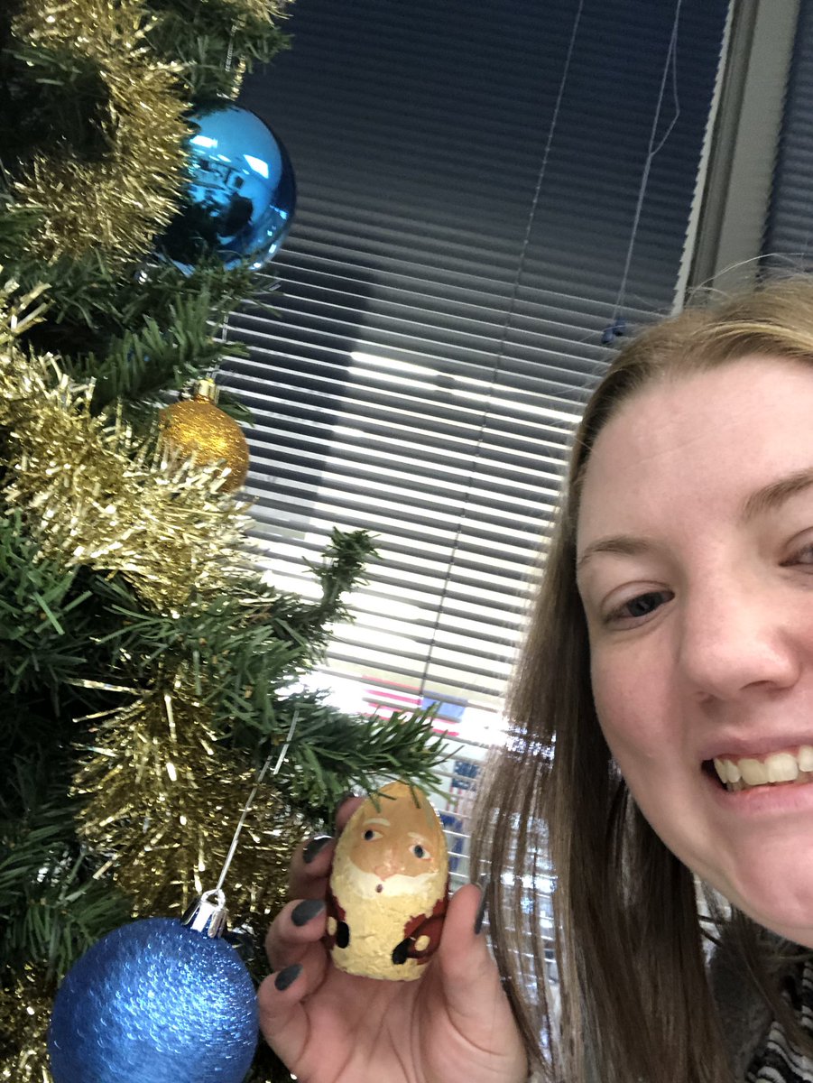 mrs_trevizo's tweet photo. I found santa! #LCFamily #LCSpiritTree #WeAreLC #Ifoundsanta https://t.co/kFft8MW4fQ