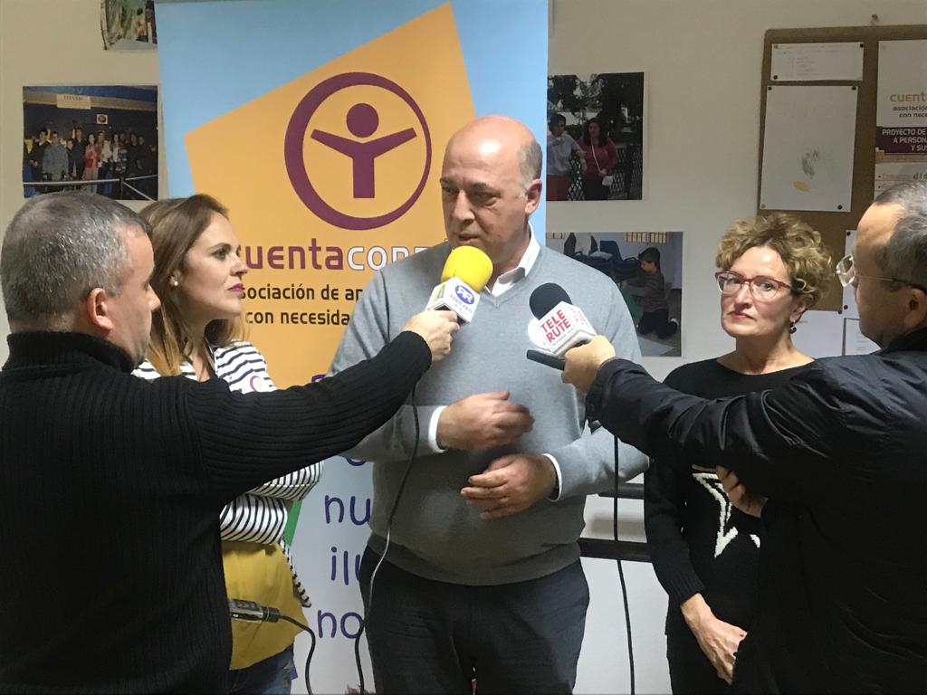 arc_rute's tweet photo. Visitamos la sede de la asociación Cuenta Conmigo que realiza una gran labor social en Rute, atendiendo a personas con necesidades específicas y capacidades distintas. Profesionales y familias desarrollan todo tipo de actividades y talleres de sensibilización en los colegios. https://t.co/VdOBOfXeQt