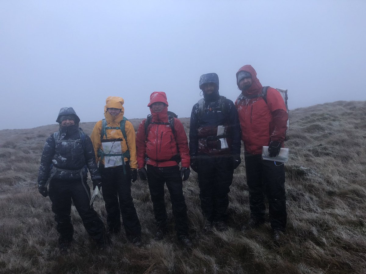 Did someone say poor visibility navigation practice ? Day 2 of <a href="/MtnTrngScotland/">Mountain Training Scotland🏴󠁧󠁢󠁳󠁣󠁴󠁿</a> Hill and Moreland Leader Course with <a href="/BentleyR16/">Mountain Motion</a>, @GlasgowsDofE @StColSchool