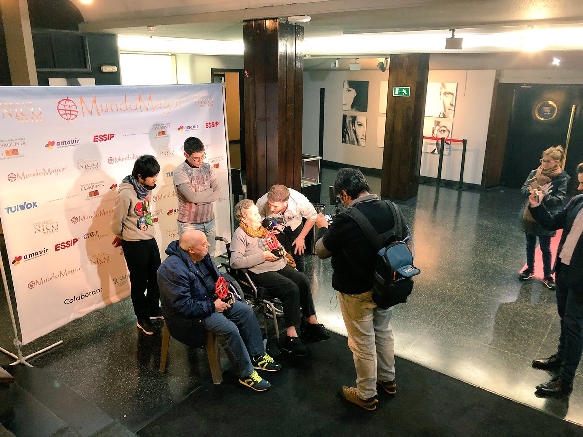ResiCervantes's tweet photo. INCREIBLE nuestra tarde en el #TeatroAmaya en la gala de los #premiosNICO donde hemos conseguido 3 #premios #mejorvideo #mejorproduccion #videomasvotado y 3 #nominaciones por nuestro #campeones #versionRESI , hemos disfrutado como nunca, gracias!! https://t.co/K2ekVyRJ0m