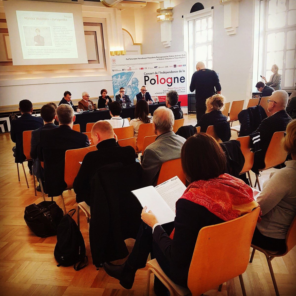 Press conference in Warsaw before December 2nd concert at Cathédrale Saint-Louis-des-Invalides in Paris. #orchestrepadeloup #paris #cathedralesaintlouisdesinvalides #travel #concert #conducting #iamconductor