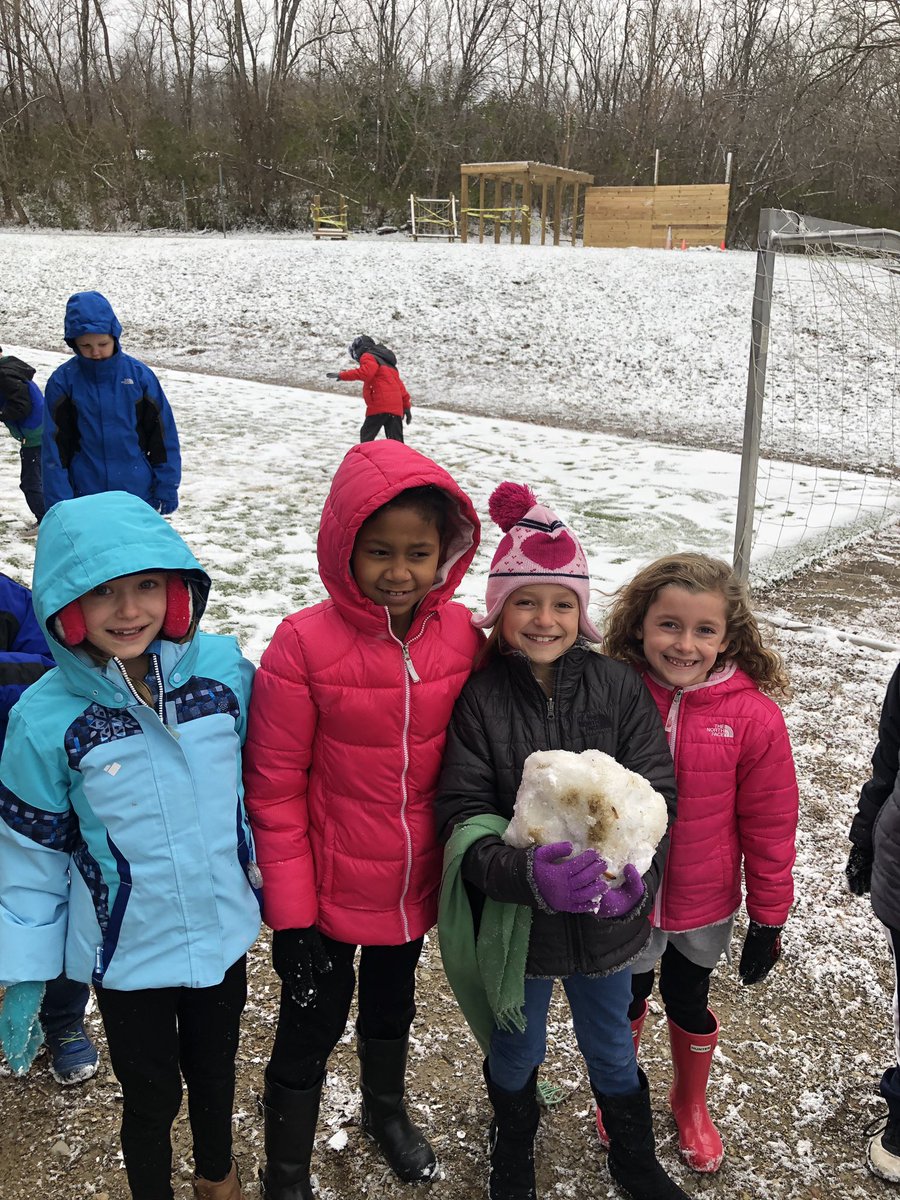 emcreview's tweet photo. What better way to teach adjectives than exploring our first snow together? 2nd graders telling me the snow is chilled, frigid, frosty, polar and my favorite glacial!  
Snow = delighted students! #gomercereagles https://t.co/Y09Om5dh4t