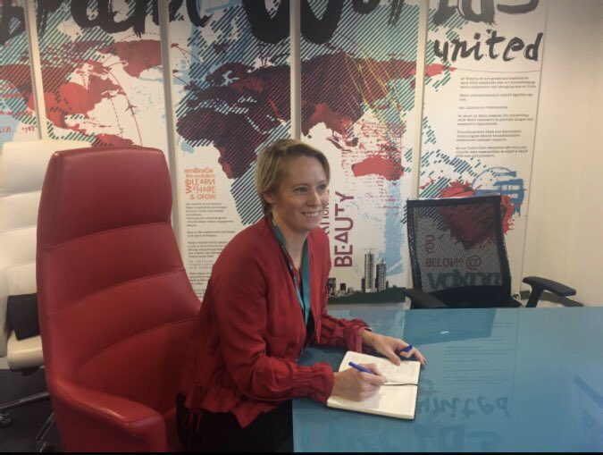 DanKielyMASV's tweet image. Here’s @DervalORourke scheming how she can take over @VoxproGroup!! Thanks for coming by Campus One in #Cork today. It was great having you treat our teammates to a cooking demo and tasting as part of our #WellFest #BelongAtVoxpro 🙌🏼🇮🇪