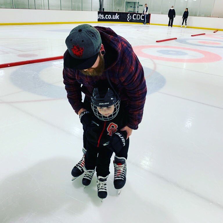 Deiniol_'s tweet photo. Harry’s first go at ice skating, wants to be like @bownsy21 and @poperov #rolemodles https://t.co/WS4kd8jvjm