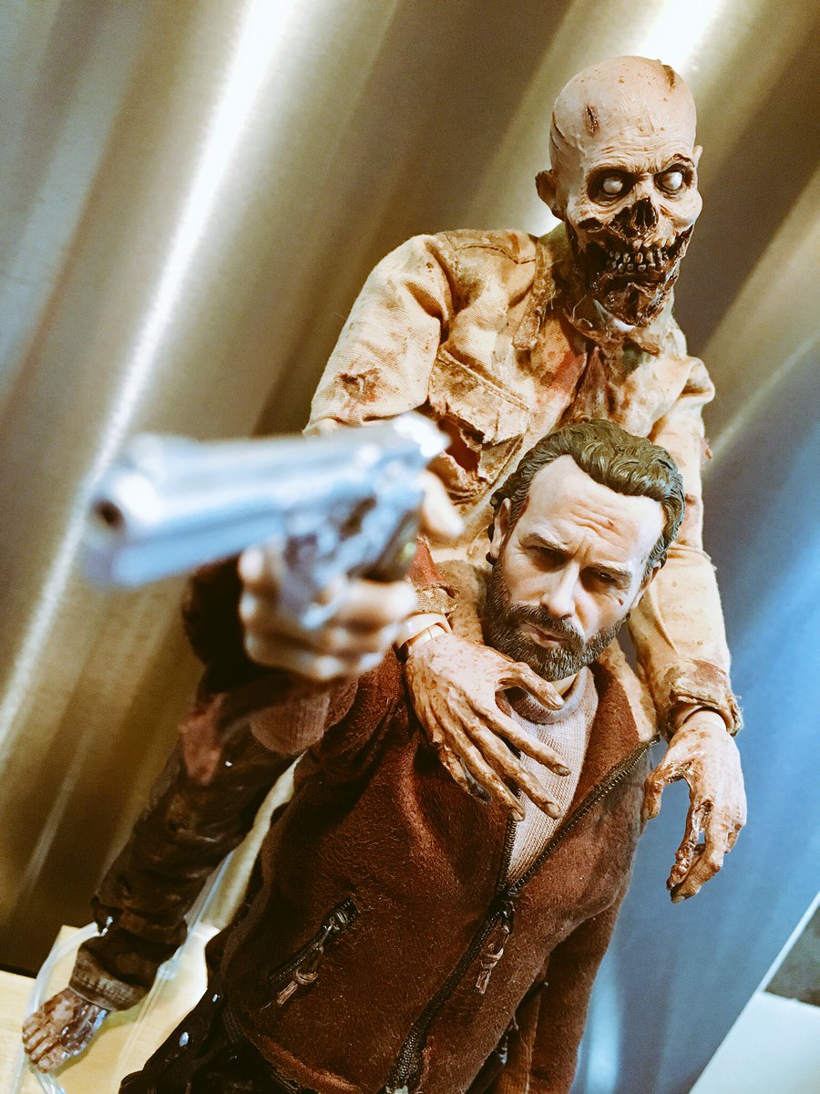 1/6 Threezero Rick Grimes Custom Zombie by Feng Head re-paint on Rick 💀