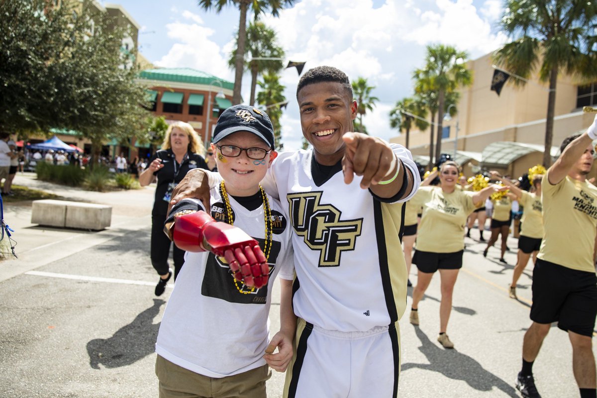 UCF's tweet photo. Hey you!
Are you thinking about making your #GivingTuesday gift? Consider donating to @Limbitless3D to support the costs of prosthetics and occupational therapy for our #BionicKids!
#GiveToUCF ✨ https://t.co/o2Pm0jshme https://t.co/zLLnEh2FXo