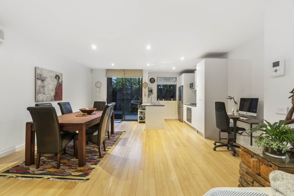 MultimediaReal's tweet image. 