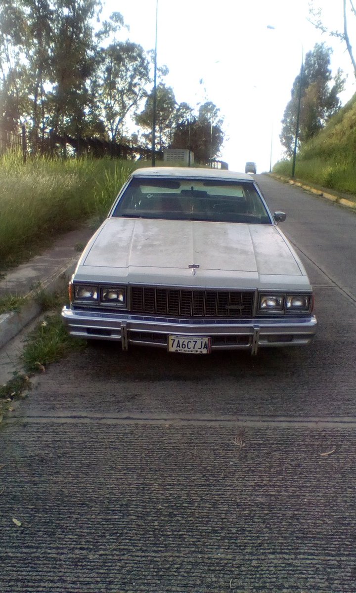 RamosFpaca's tweet photo. @GNB_CAPITALGDP Carro abandono en Tazón Bosque Valle más de 2 meses https://t.co/11CJvj4FGj