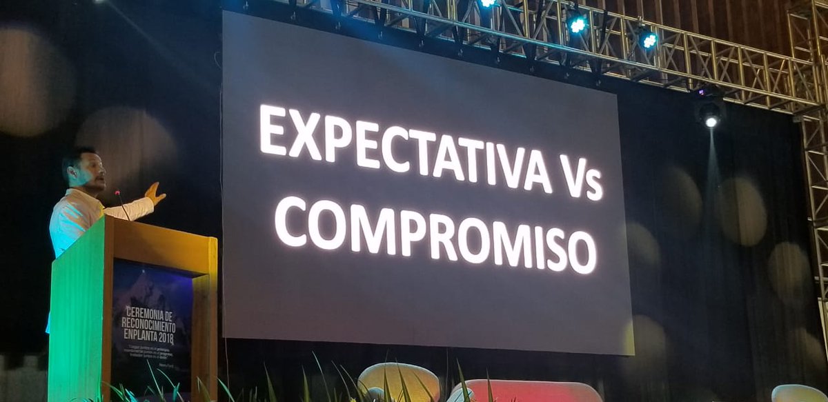 cta_co's tweet photo. Inicia reconocimiento #enplanta 2018, un espacio para la productividad, motivación y acompañamiento empresarial, basado en #Kaizen. Esta noche reconoceremos los 10 mejores equipos de mejoramiento de las 210 empresas acompañadas en esta versión. @AlcaldiadeMed con #ConocimientoCTA https://t.co/S4aN4acPdF