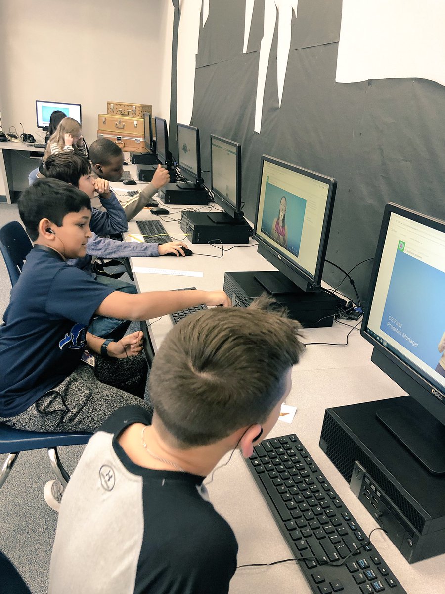 Wessendorff_LIS's tweet image. Our very first @GoogleCSFirst activity: Animate a Name! Part1 @DonorsChoose #CodingCreativity #WMSStampede #STEMClubInTheLibrary