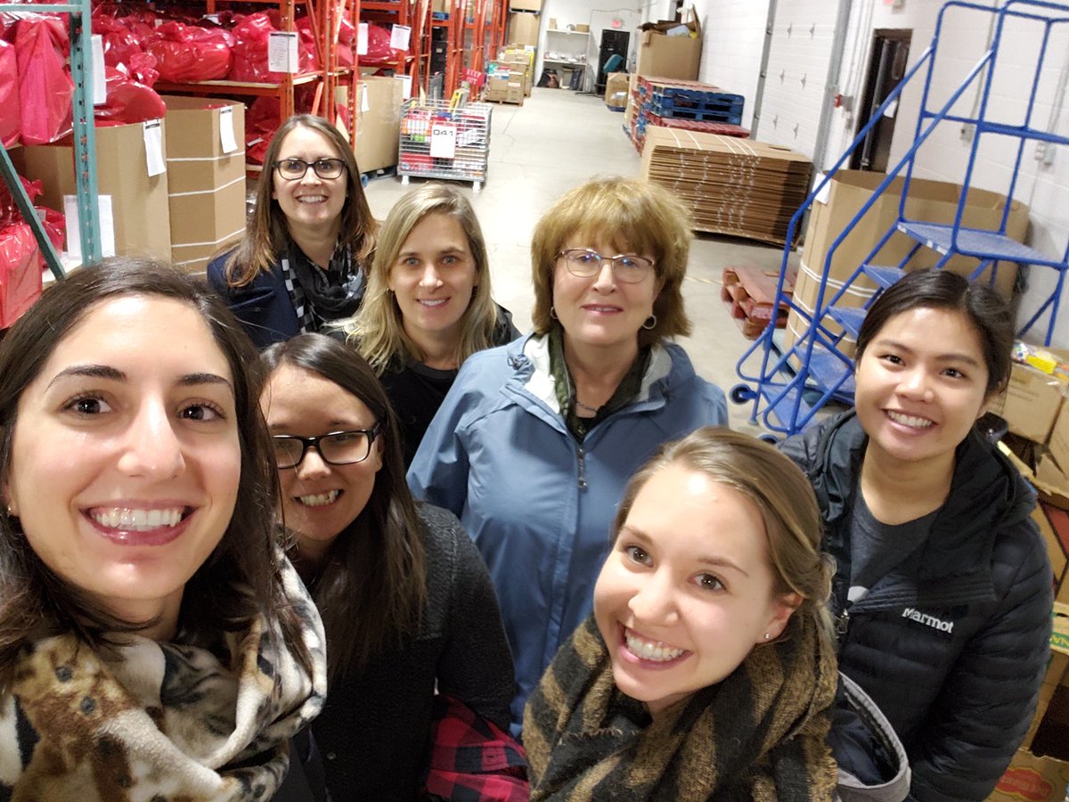 The <a href="/YouthCentralYYC/">Youth Central</a> staff are doing a volunteer project with <a href="/tsacalgary/">The Salvation Army - Calgary</a> today just like our amazing youth! #GivingTuesdayCA #GivingTuesday2018 <a href="/GivingTuesdayCa/">givingtuesdayca</a>