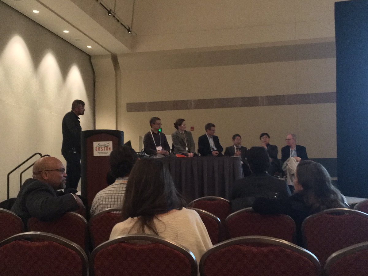 Interesting panel discussion on the future of perovskites, including issues such as stability, toxicity, social acceptance, and space applications. #f18mrs @Materials_MRS