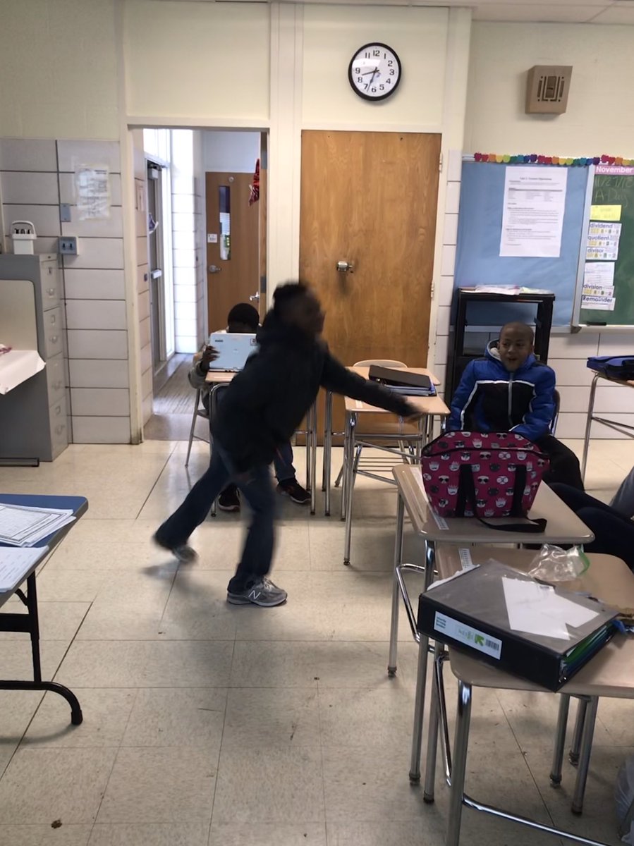 GK_SSW's tweet photo. Such an engaging Enrichment lesson for our 6th grade kiddos! They LOVED it! Coding for the win! @MsB_LRTA @LochRavenAcad @THELITLC #LRTAcodes #socialworking https://t.co/n6IWzVNMDU