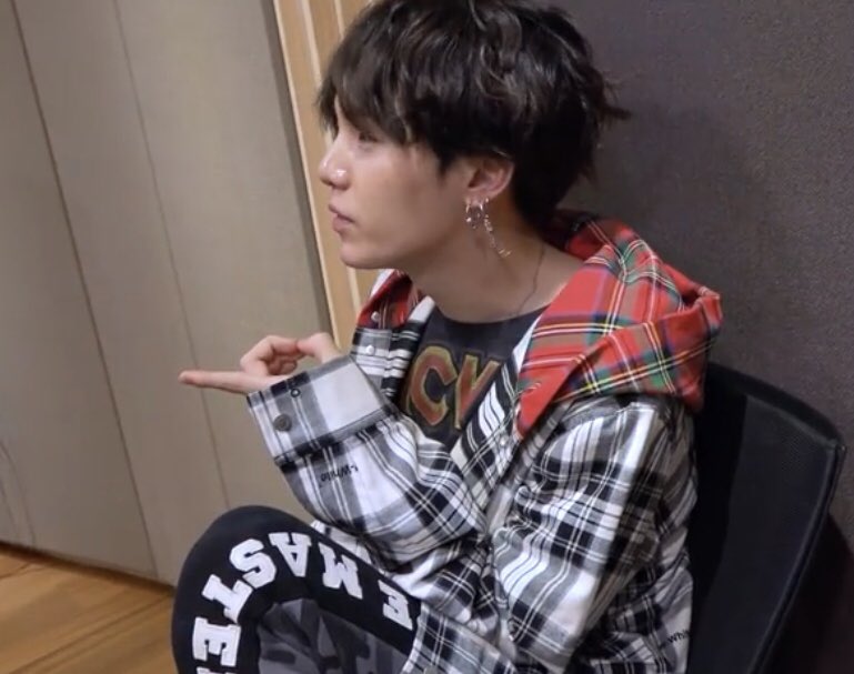 btslqpics's tweet photo. 𝕪𝕠𝕠𝕟𝕘𝕤 ♡ https://t.co/jjPFrKIJYS