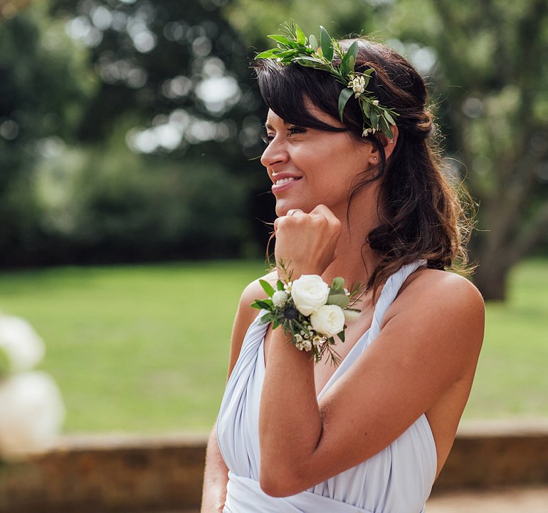 MarchHareFloral's tweet photo. Gorgeous festival wedding at the Cotswold Field of Dreams.  Perfect bridesmaid floral details.  Stunning image from Florence Fox Photography #cotswoldwedding #oxfordshirewedding #cotswoldflorist #floraldesign #weddingdayinspo #marchharefloraldesign #Cotswolds #festivalwedding https://t.co/TQdLLReZdQ