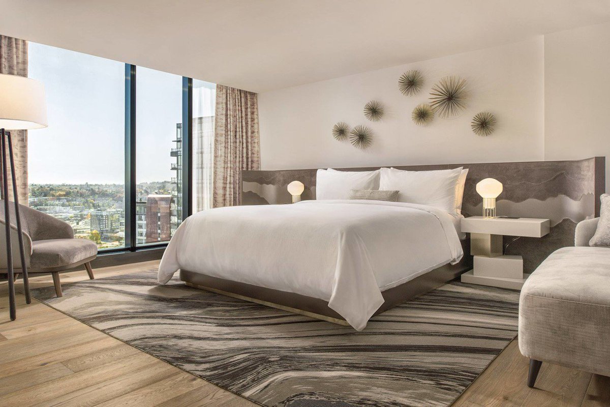 ILEAVancouver's tweet image. Our group rate at the @JWMarriottVan expires this Friday, November 30th. Book your room and get your tickets today before they sell out! To book: bit.ly/2r7BQYg

#somewhereover #mpibcchapter #MyILEA #PCMACW #eventprofs #vancouver #BizBashVAN #canadianspecialevents