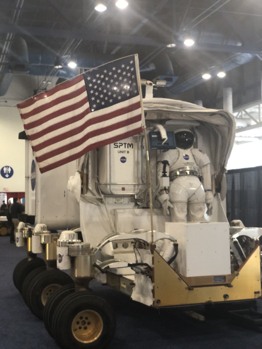 ThirdRockRadio's tweet photo. We had so much fun on Day 1 at SpaceCom! We can’t wait to do it again tomorrow! Tune in to https://t.co/z1XHipyNzy at 1pm Central to hear interviews... or if you’re in the area, come on down and say hi! #NASA3RR #SpaceCom2018  #NASAJohnsonSpaceCenter https://t.co/S4GOa2aGdb