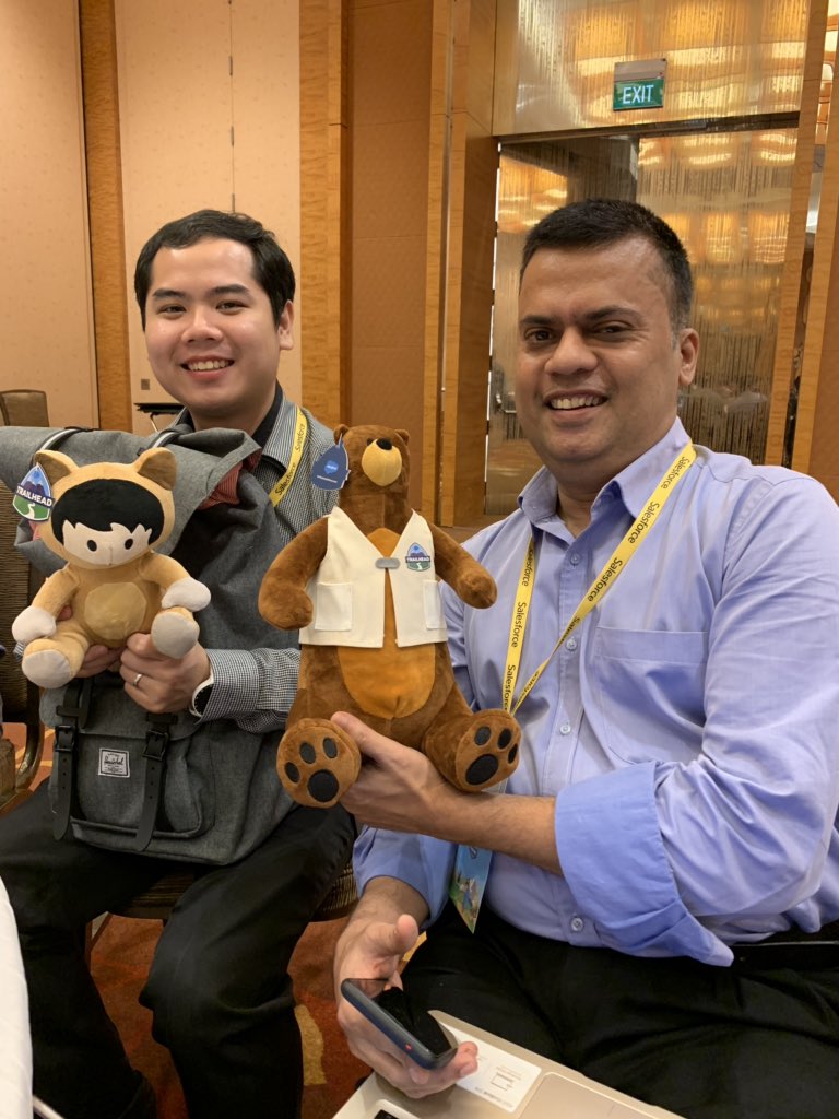 zyrongoh's tweet photo. A few of our #ViseoAsia Salesforce #TrailheadRangers showing their softer side at #TrailheadBreakfast #SalesforceBasecamp in Singapore https://t.co/sPb6UVrEW9