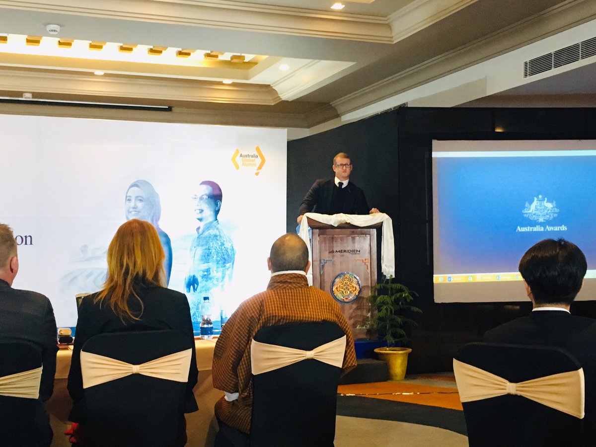 tenUNTIT's tweet photo. Australia Awards Alumni as Champions for the Environment and Climate Action - Regional Alumni Workshop #AustraliaAwards #RAW2018 #Bhutan https://t.co/fYWR7o22Cn
