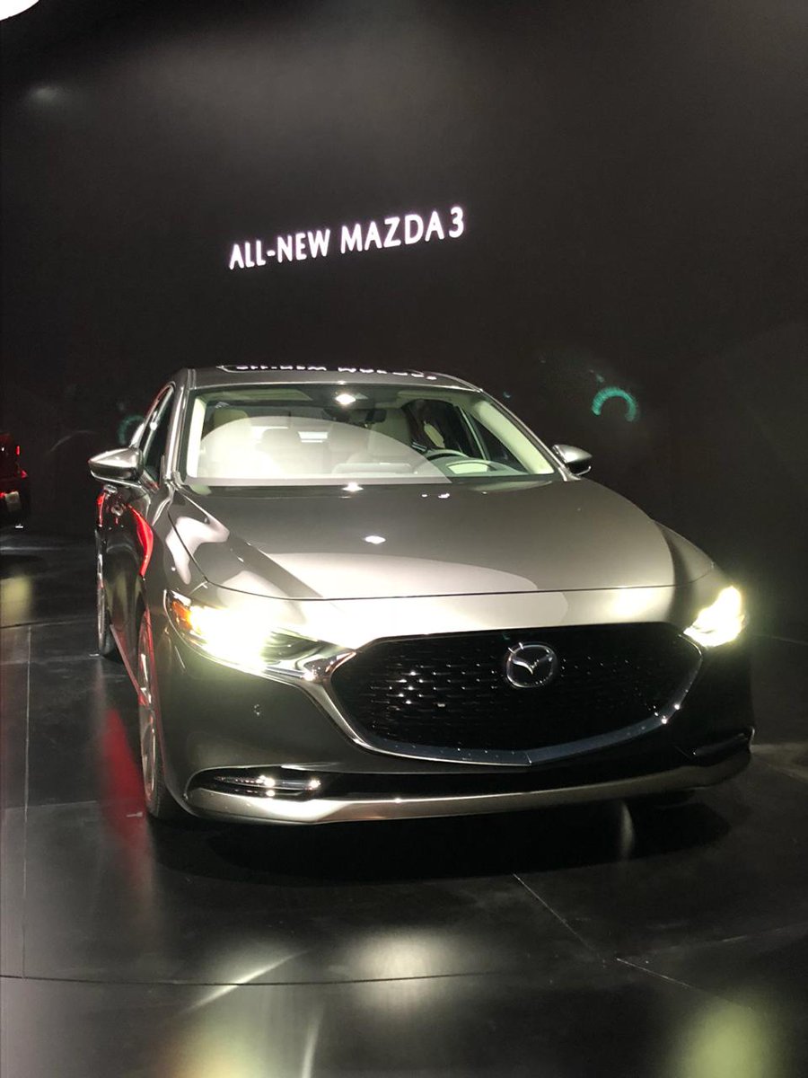 MazdaOficial's tweet photo. Hoy presentamos el #NuevoMazda3, el primero de la nueva generación. #IWantYou https://t.co/qWFaBoTSKJ