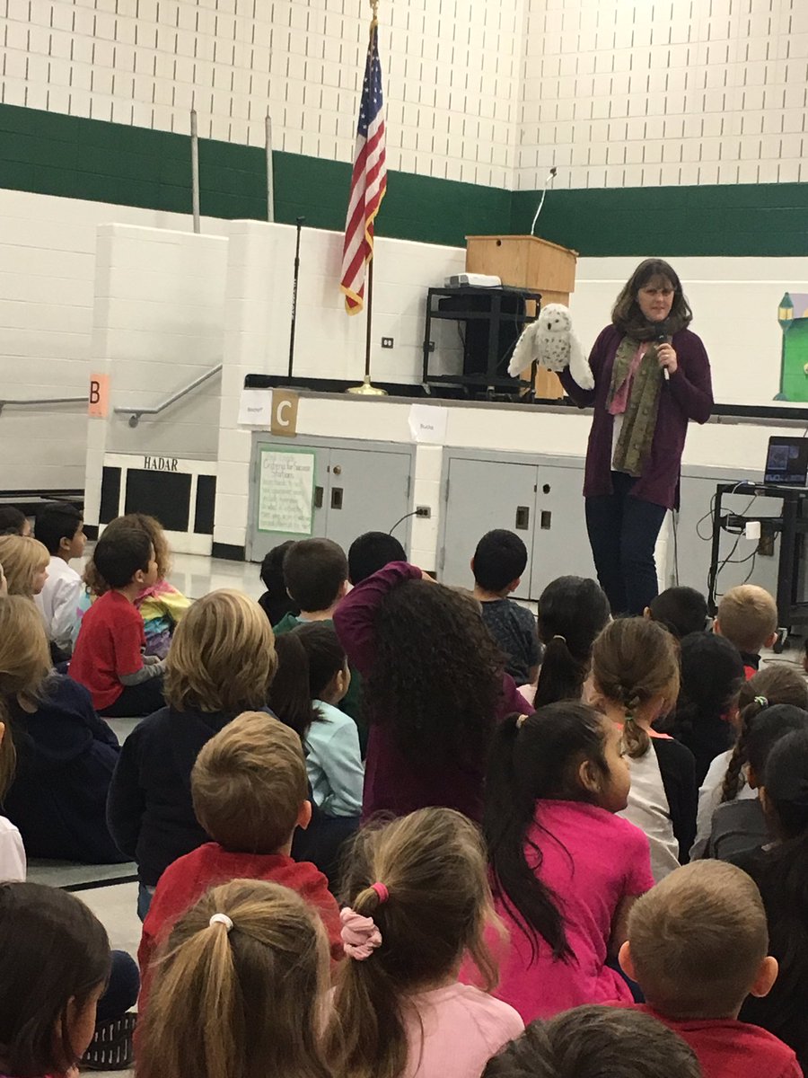 JenVincentTech's tweet image. We had a great first day with @KateMessner in #d75learns! She spoke with K-2 students about her books and how she gets ideas. So fun!