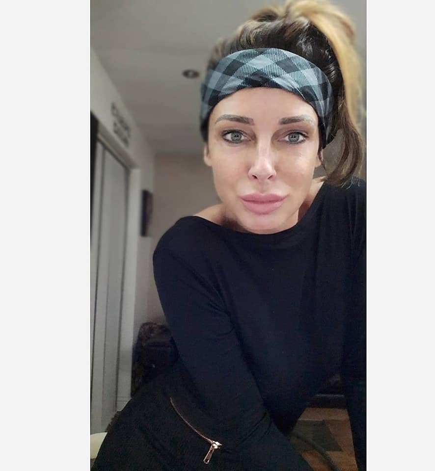 essyentials's tweet image. FOREVER ALOE BIO-CELLULOSE MASK… the perfect winter skin care  essyentials.com/2018/11/27/for…