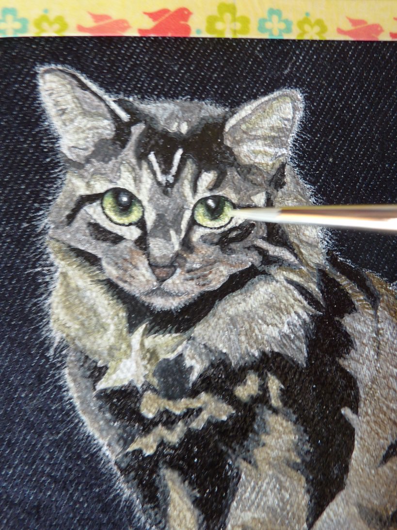 ゆーご ペット似顔絵ポーチ 布絵しっぽ どうやって布に描いてるの 答えはブログに載っています T Co Emw4mzixpn 布に絵を描く イラスト 絵の描き方 絵描きさんと繋がりたい 猫好きさんと繋がりたい 犬の絵 猫の絵