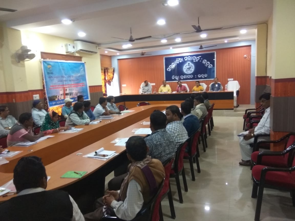 SRC_Odisha's tweet photo. Handing over of the equipment of Early Warning Dissemination System in #Bhadrak Dist under National Cyclone Risk mitigation project and training on operation of the #EWDS equipment. https://t.co/vq37bwWC00