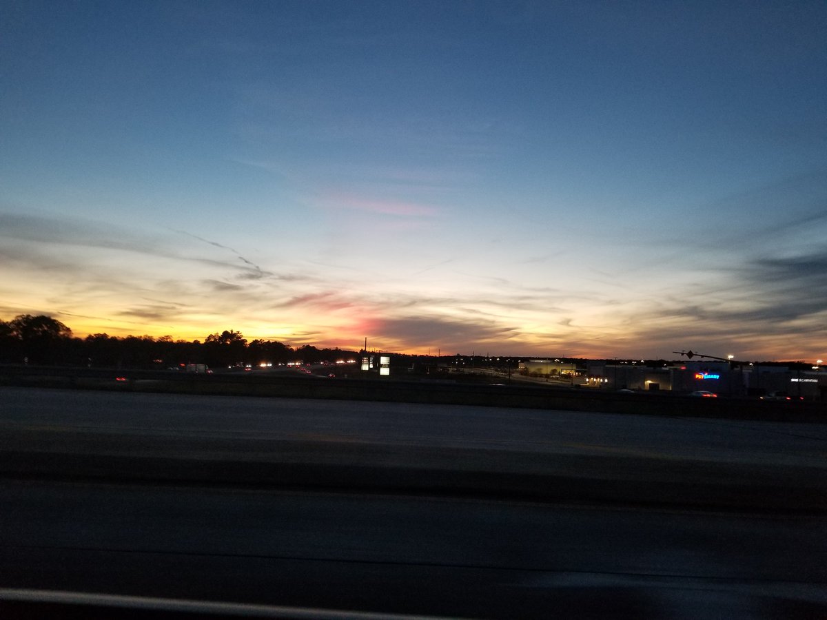 No teaser today, but here's a pretty picture of the sunset on my drive home. Something I needed after being stuck in traffic for an hour. #LouisianaSunset

ko-fi.com/mlwlundeen