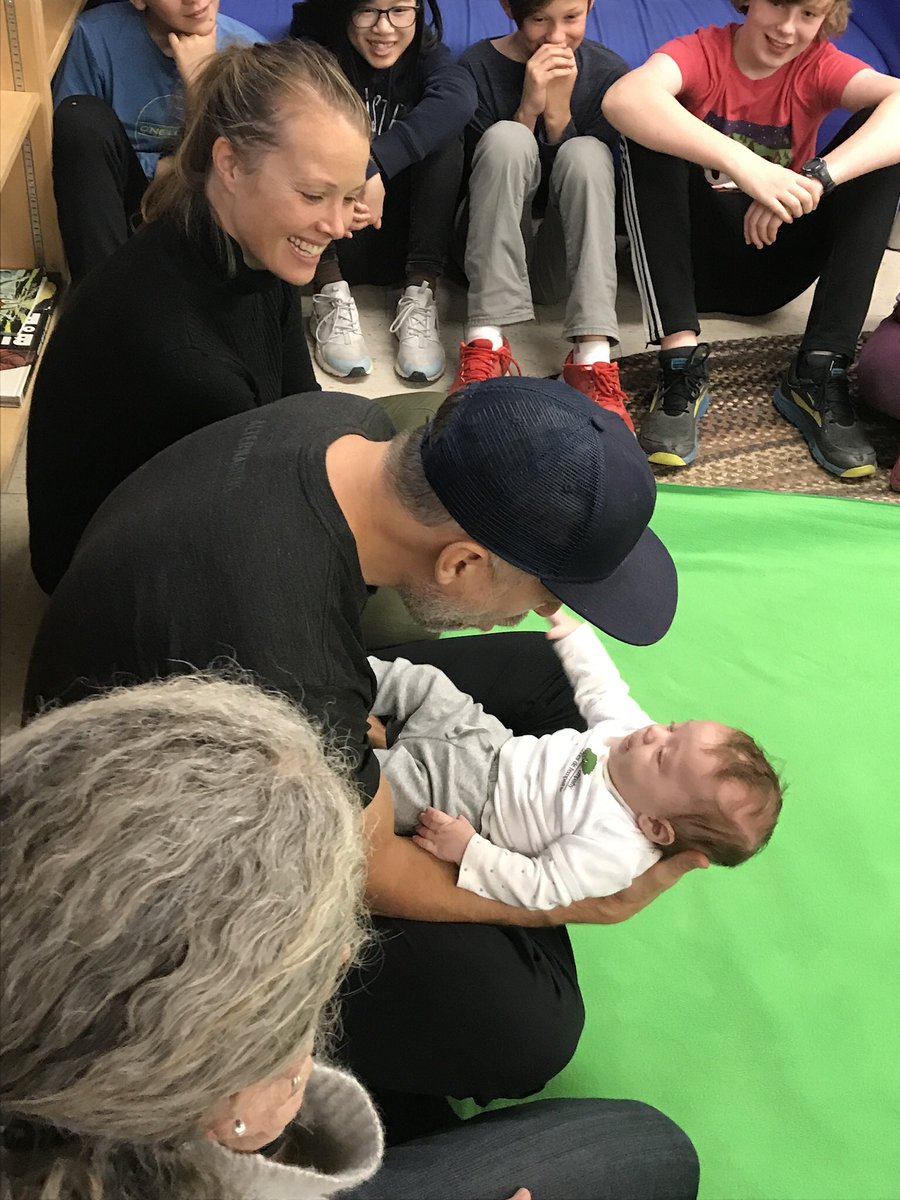 katemontgomerie's tweet photo. Roots of Empathy loveliness #checkoutthosesmiles @RootsofEmpathy @LynnValleyElem @NVSD44 https://t.co/NEExUeuC9E