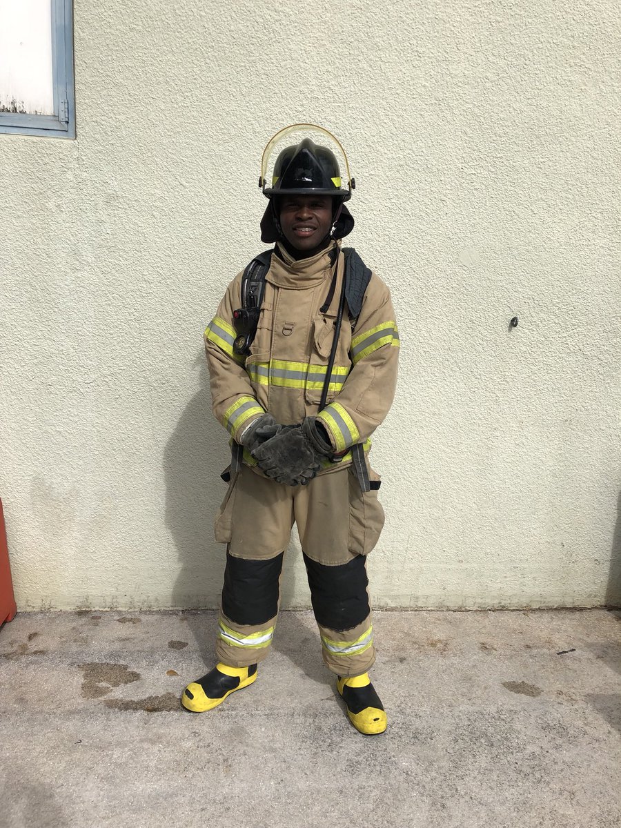 MyTimeToBall's tweet photo. Lord Order my steps in thy word!! Words can’t describe how Humble and Thankful I am! To my family, my classmates, the two BEST lead instructors and most importantly God! Thank you for opening my eyes to more than just football. I can now say I’m firefighter certified. 🙏🏾 https://t.co/y91Ji6hudK