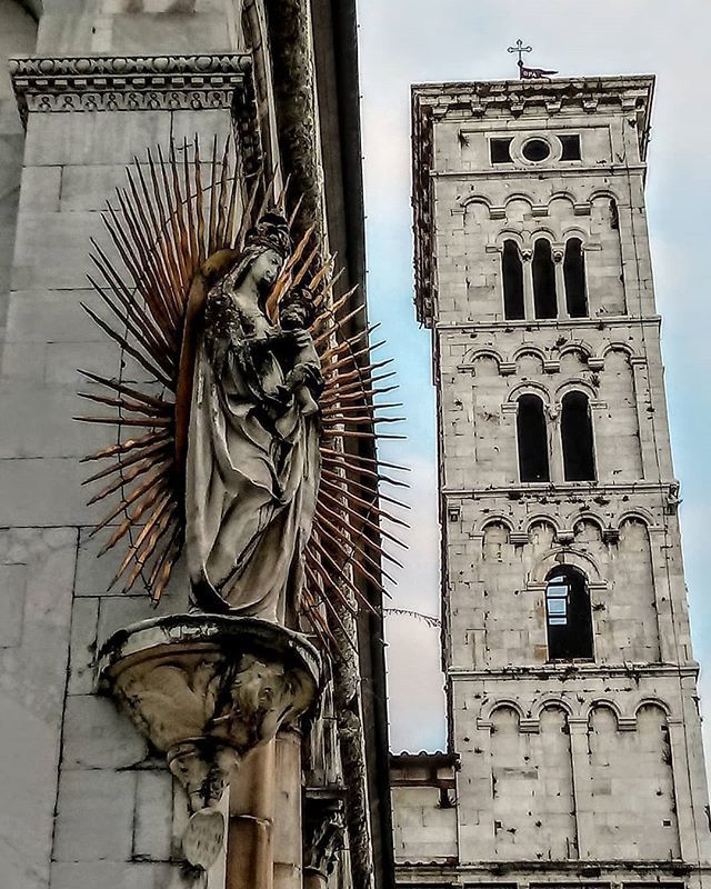 welcome2lucca's tweet photo. 🇮🇹 Stasera vogliamo farvi un piccolo #quizlucchese: su che famosissima chiesa si trova questa effige della Madonna? 🧐
Scopri questa e moltissime altre curiosità su Lucca leggendo https://t.co/L3waCFYfPc! 😎
.
🇬🇧 Tonight we want to make you a little #quizlucchese: on which v… https://t.co/okarPfrhDT