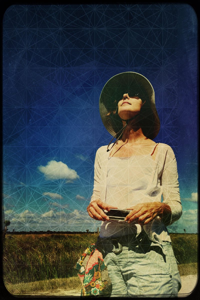 GritPopup's tweet photo. Local artist, Donna Jo Sewell, kicked off GRIT Popup VI w/ her photography.  She snaps, edits, &amp; shares her photos of the #SpaceCoast only using her phone. Scope out her artwork on Instagram (donnajosewell)! 
#natureinspired #plantphotography #naturemeetstechnology #egad #florida https://t.co/UDftasegjc