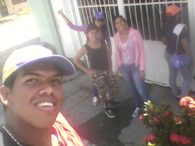 ffmcarabobo's tweet photo. NBC Preescolar Municipal Bucaral para la planificación de las actividades navideñas a realizarse. Eje 2 de Rafael Urdaneta del Municipio Valencia. https://t.co/lurRKsUCL7