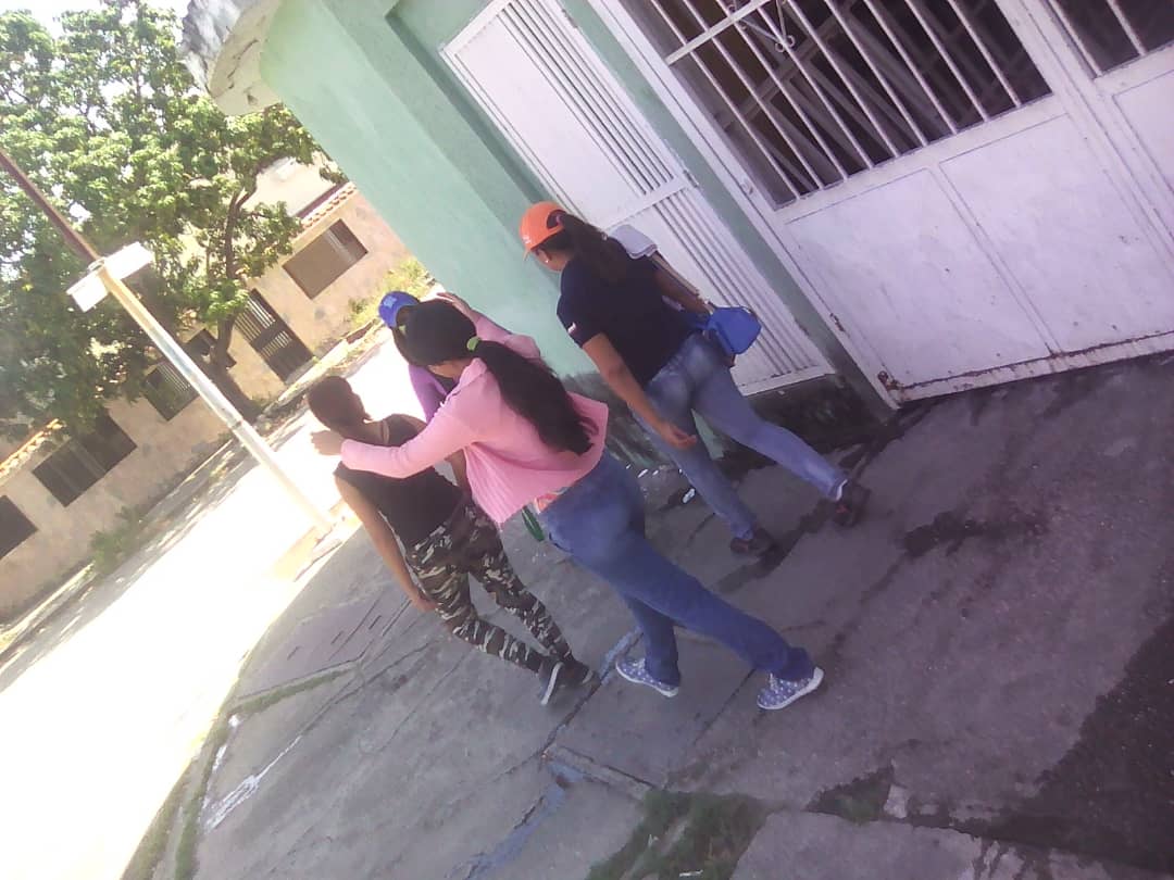 ffmcarabobo's tweet photo. NBC Preescolar Municipal Bucaral para la planificación de las actividades navideñas a realizarse. Eje 2 de Rafael Urdaneta del Municipio Valencia. https://t.co/lurRKsUCL7