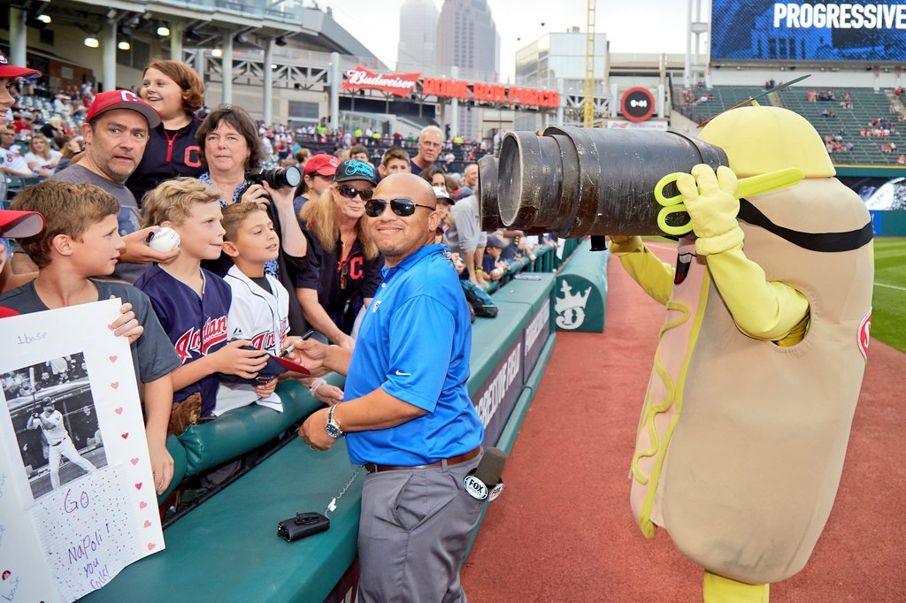 Guardians Hot Dogs tweet media