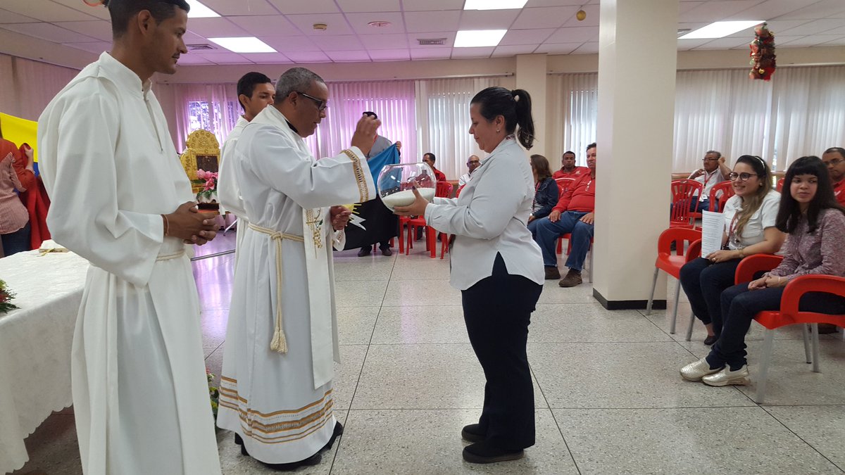 Propilvensa's tweet photo. Hoy realizamos una misa de acción de gracias por nuestros 27 años produciendo polipropileno de calidad⛪ https://t.co/3HQKhv6mqj
