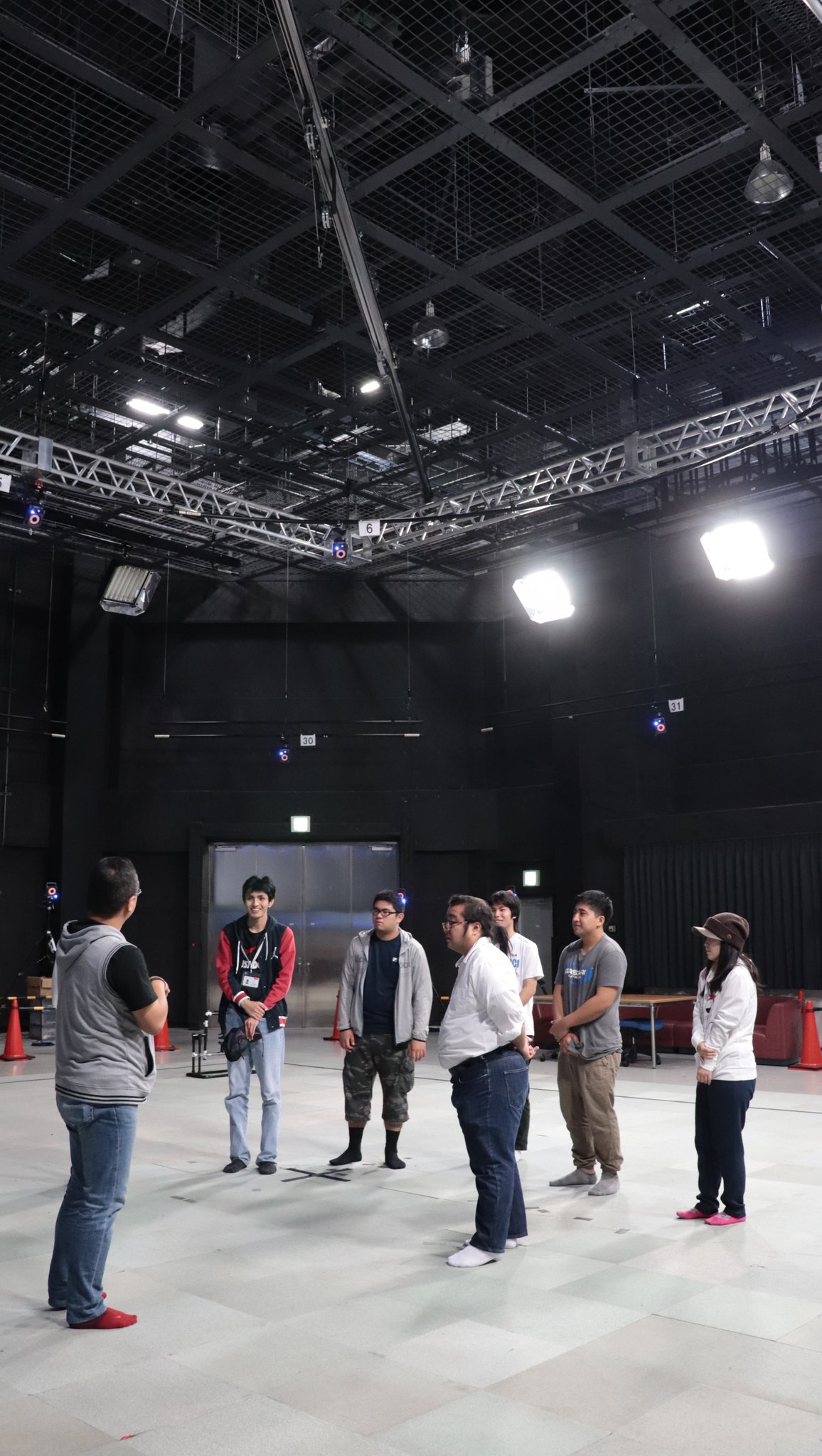 学校法人 沖縄ラフ ピース専門学校 高等課程 Cg アニメコース 昨日は沖縄市にある Cgcgスタジオ株式会社 さんの 会社見学に行って来ました Cgcgスタジオ 会社見学 沖縄市 沖縄ラフアンドピース専門学校 Cgアニメ 課外授業 モーション