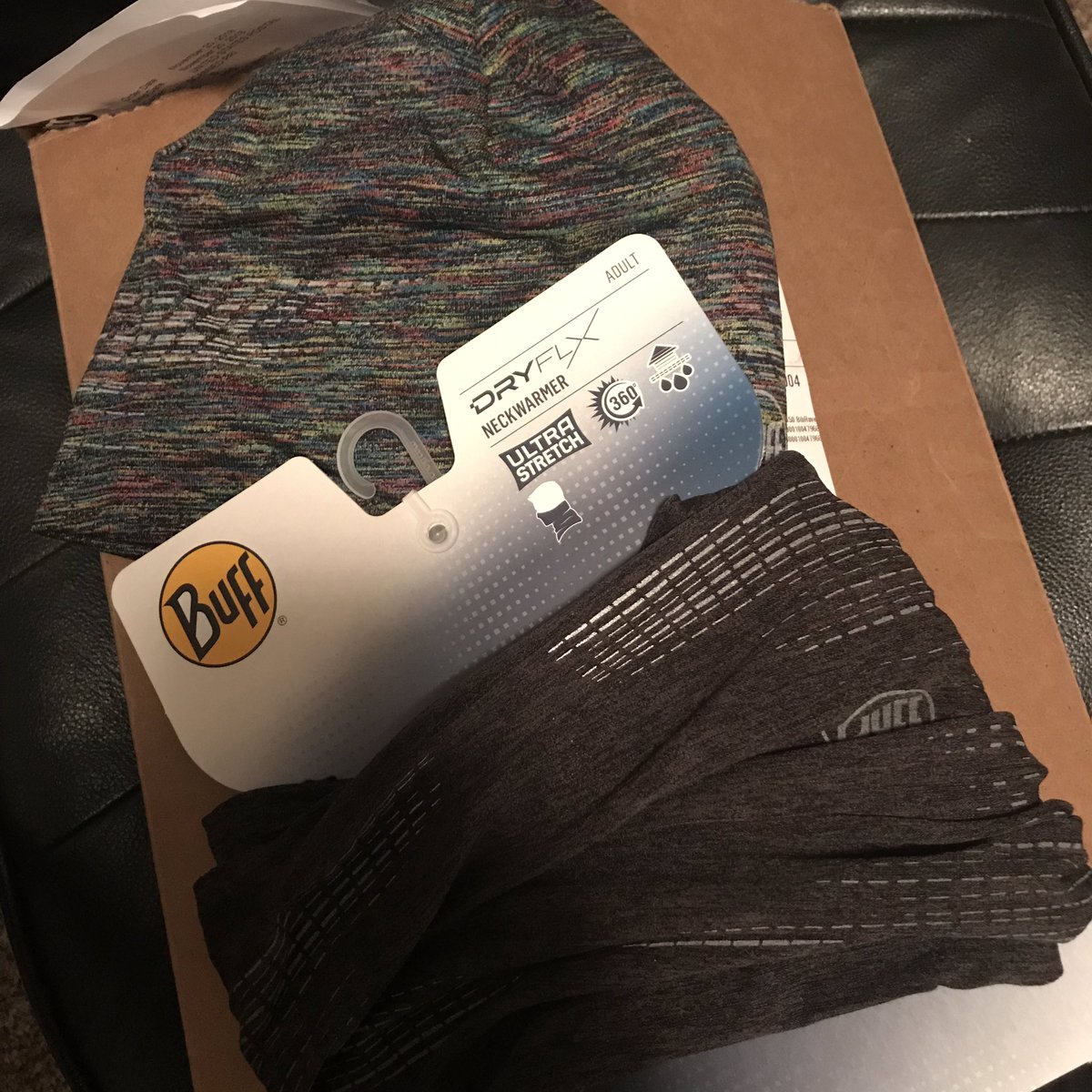 daddydidyouwin's tweet image. Ready to tackle the cold this winter with the new @BUFF_USA DryFly hat and Neckwarmer.  Even has reflective strips to help be seen on my early morning runs.  Bring in the cold! #bibchat #bibravepro #buffbr